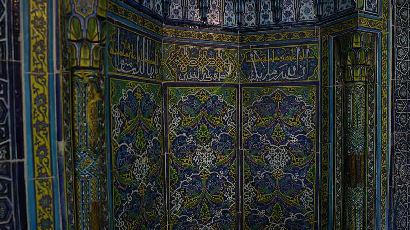 Kuhu ja kuidas minna Muradiye mošeesse? Türgi plaatide kunsti jälgi kandev meistriteos