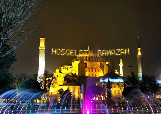 2021 Ramadan İmsakiyesi! Mis kell on esimene iftar? Istanbuli imsakiye sahuri ja iftari tund