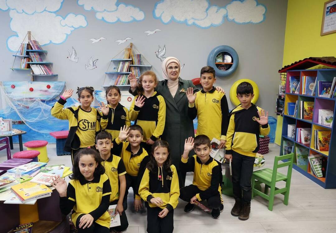 Emine Erdoğan kohtus lastega Ankaras