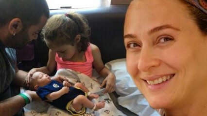 Uus ema Ceyda Düvenci näitas poja nägu