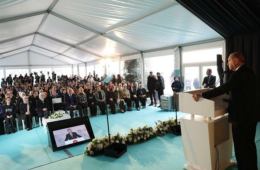 President Erdoğan kõneles Şule Yüksel Şenleri fondi avamisel