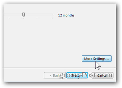 Lisage postkasti Outlook 2013 - klõpsake nuppu Veel sätteid