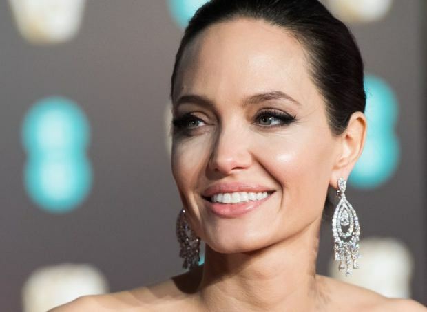 Angelina Jolie postitused