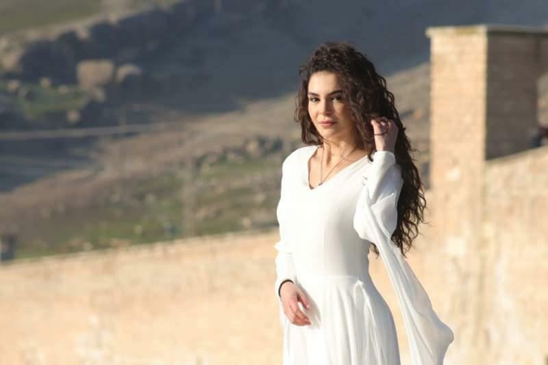 Näitlejanna Ebru Şahin käib oma uue sarja Destan koolitusel!
