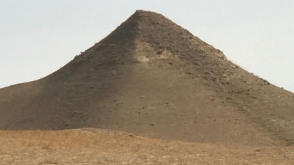 Türgi erutab püramiide ​​...