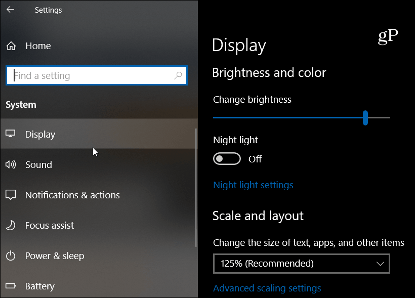 Windows 10 sujuva kujundusega kuvar