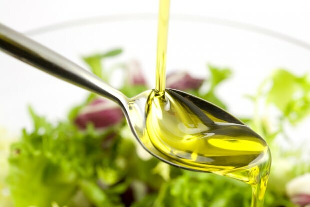 Mis kasu on oliiviõlist nahale ja juustele? Kuidas kantakse oliiviõli juustele ja nahale?