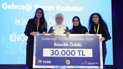 Esimese leedi Erdoğani tulevikku kirjutavate naiste auhinnad