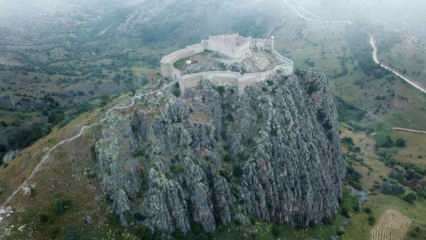 Ärkamine Kus asub Kuveli loss Suures Seljukis? Kuveli lossi ajalooline tähendus
