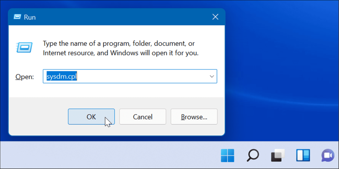 Käivitage sysdm-cpl fix windowsi tegumiriba, mis kuvatakse täisekraanil