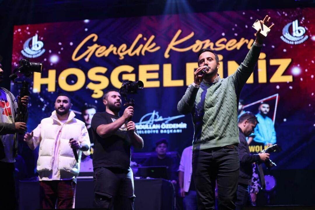 Mustafa Ceceli puhus Bağcılari noortekontserdil nagu tuul!
