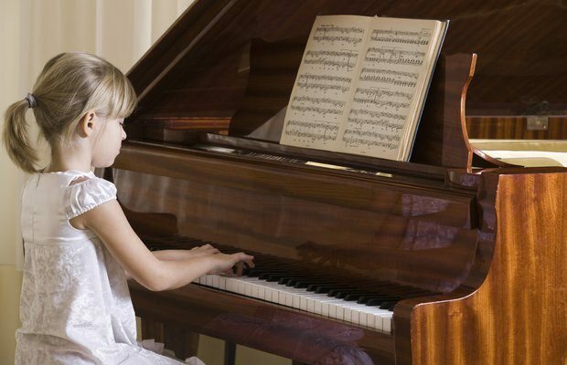 Millises vanuses saavad lapsed muusikariistu mängida?