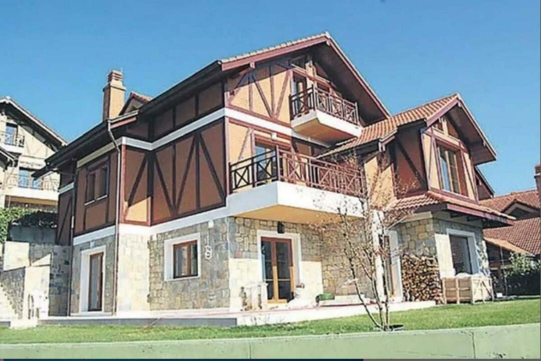 Kas see maja eraldas Hadise ja Mehmet Dinçerleri? "Sinister house" lahutas teise paari