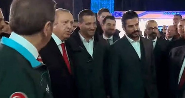 President Recep Tayyip Erdogan ja Burak Ozchivit 