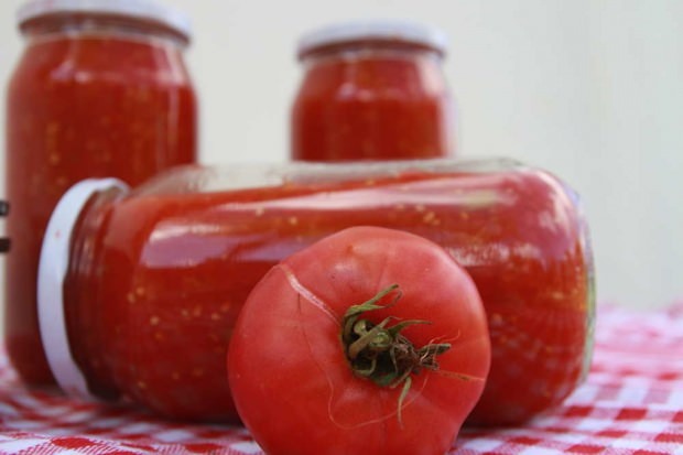 konserveeritud tomatid