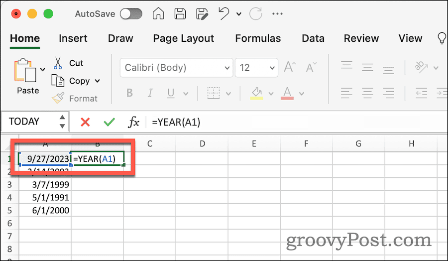 Funktsiooni YEAR kasutamine kuupäevast aasta väljavõtmiseks Excelis