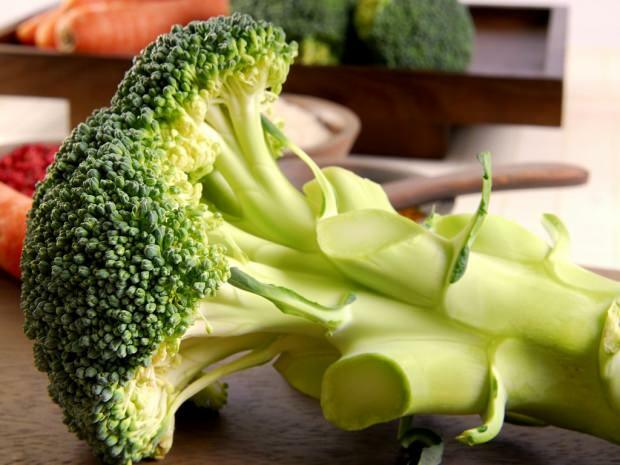 Mis kasu on spargelkapsast? Milleks brokkoli sobib? Mida teeb brokkoli mahl?