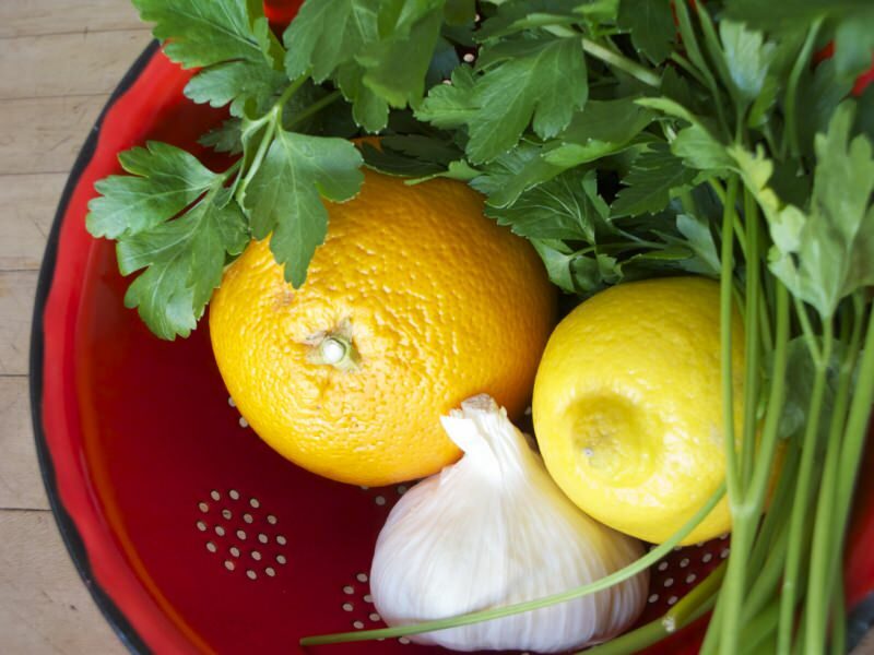 Kuidas ravida peterselli sidrunit ja küüslauku?