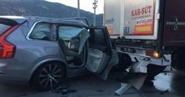 Tema sõiduk põrkas kokku veoautoga: Tan Taşçı tegi liiklusõnnetuse