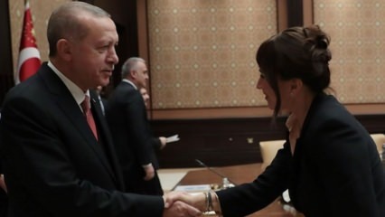 Kaastundetelefon telefoni teel president Erdoğanilt Demet Akbağile