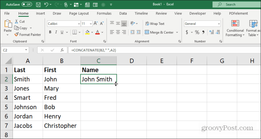 kasutades nimede komplekteerimist Excelis