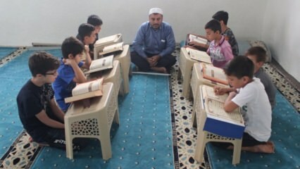 Nägemispuudega Imam Necmettin õpetab lastele koraani!