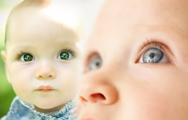 Silmade värvi arvutamise valem beebidele! Millal on silmavärv väikelastel püsiv?