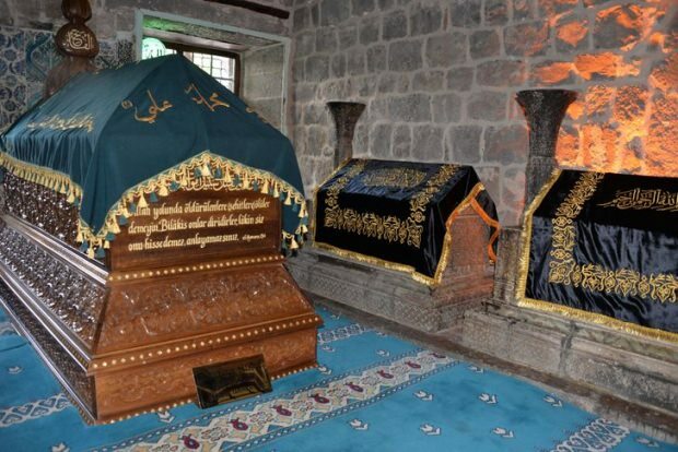 Diyarbakiri naised kudusid prohvetite haudade jaoks