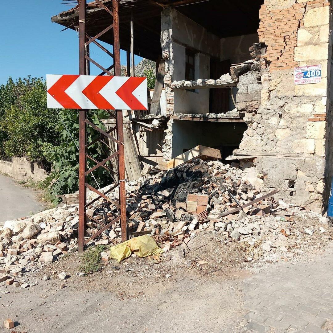 Adana maavärin