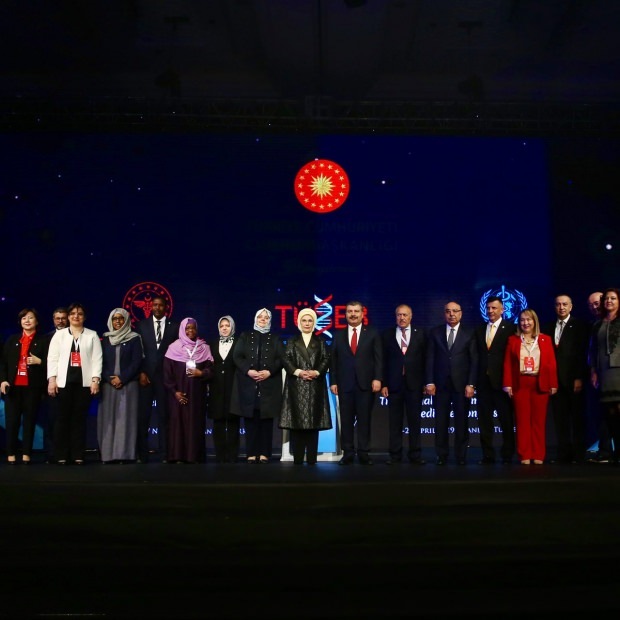 emine erdoğan traditsioonilise meditsiini kongress