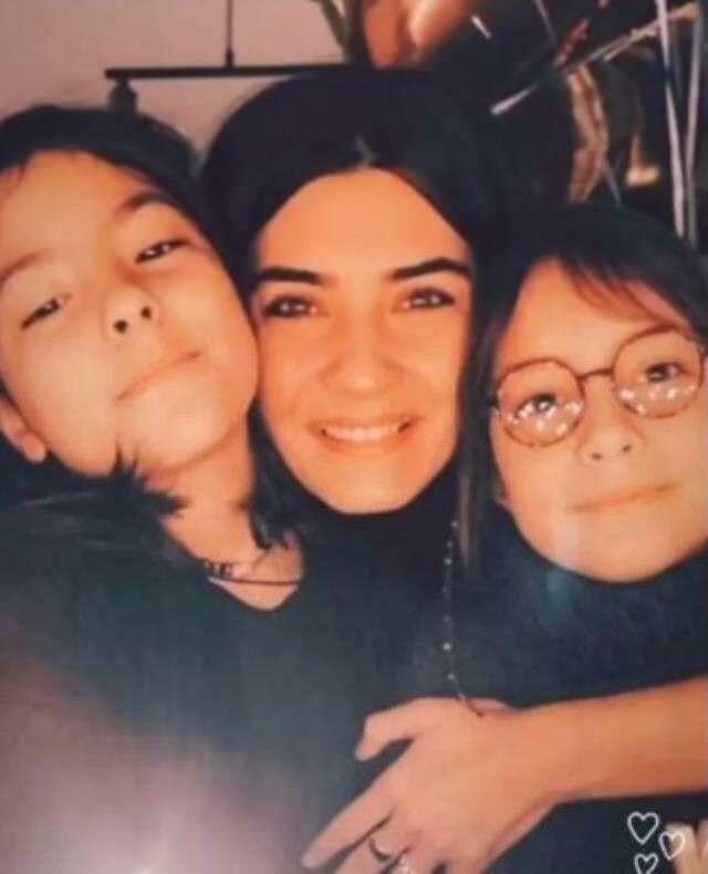 Tuba Büyüküstün jagas pilti oma tütardega