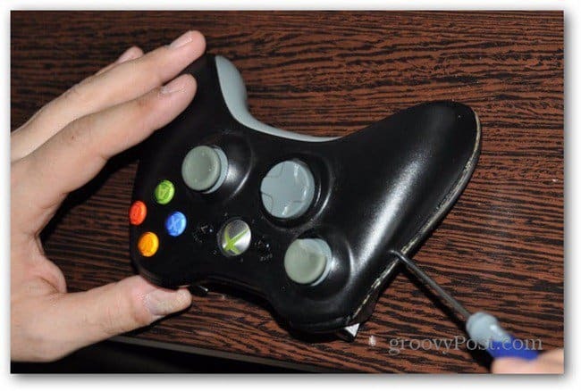 Xbox 360 kontrolleri analoogsete pisipiltide muutmine eraldab kontrolleri korpuse