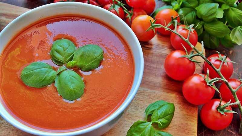 Kui palju kaloreid tomatites? Kas tomatisupp paneb kaalus juurde võtma?