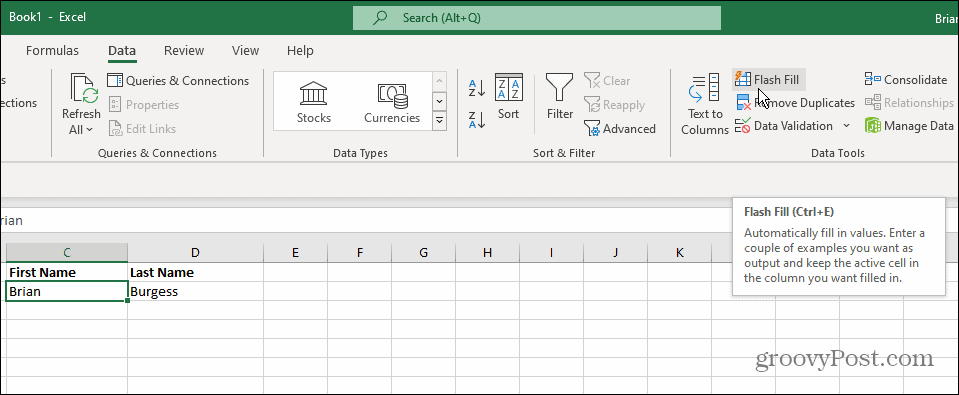 Andmetööriistad Flashi täitmine Excel
