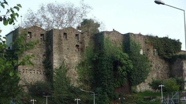 Üllatav sündmus Balıkesiris! Trabzonis kuberneriks olnud vanaisalt päritud loss