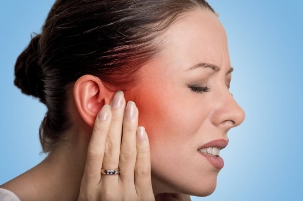 kõrvakristallide mängu sümptomid