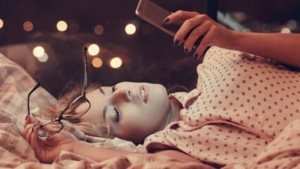 Mis põhjustab telefoni kasutamist enne magamaminekut?