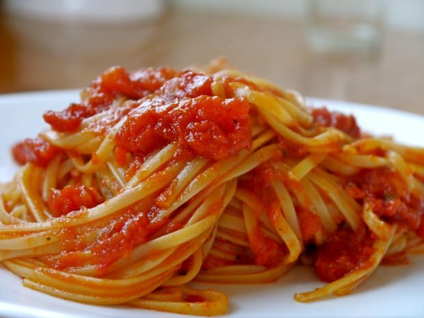 Kuidas tomatipastaga pastat valmistada? Mis on trikk?