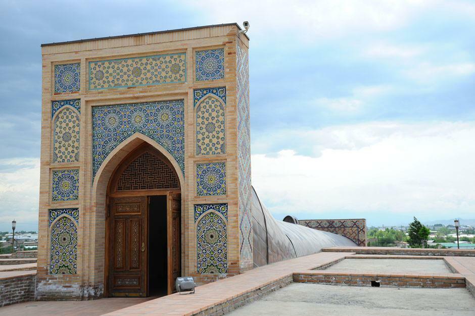 Vaade väljast Uluğ Bey observatooriumile