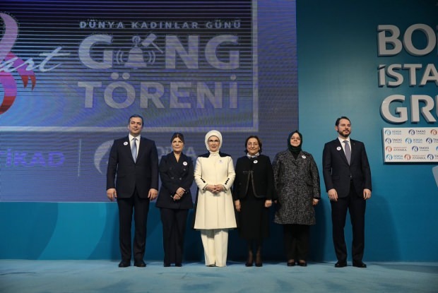 "Rahvusvahelise naistepäeva" jagamine leedi Erdoğani poolt