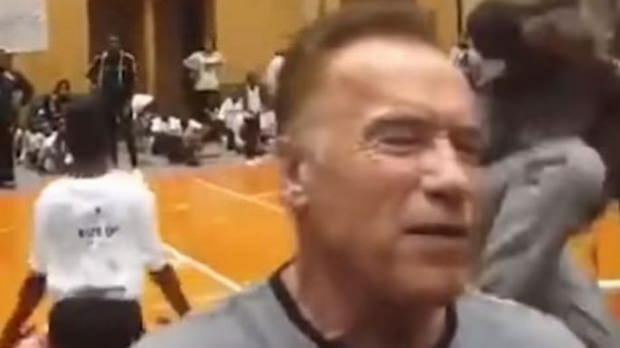 Arnold Schwarzeneggeri löök