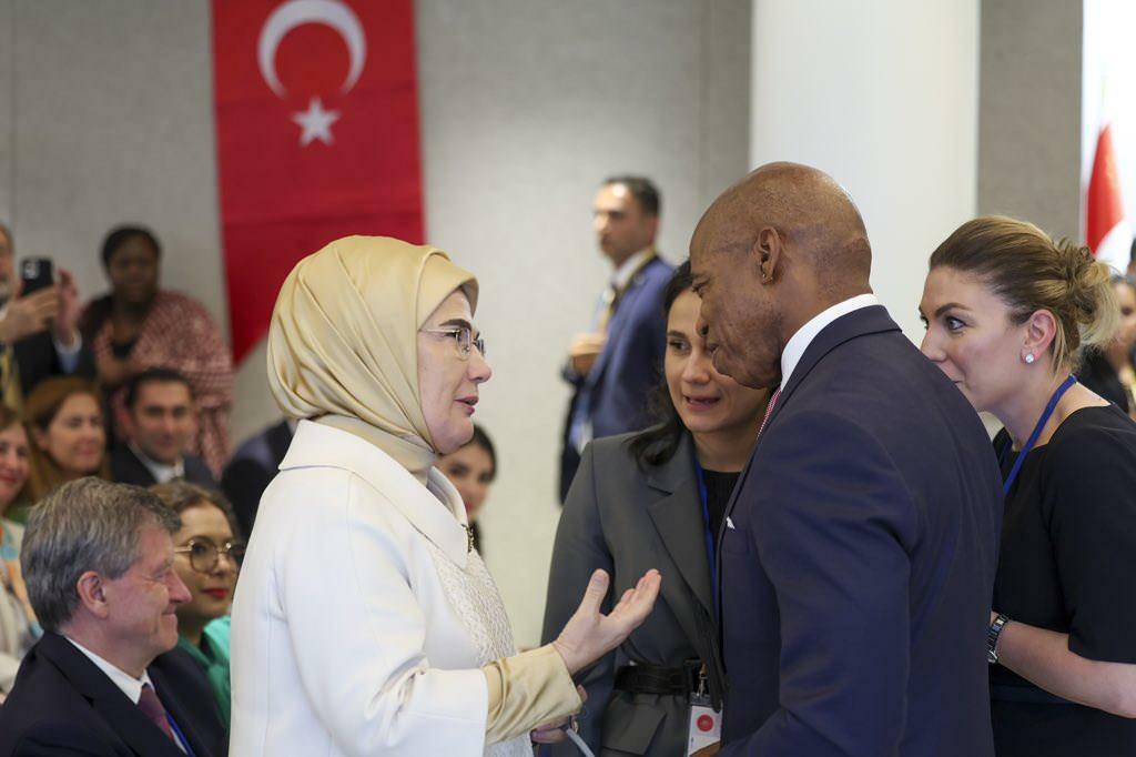 Emine Erdoğan Ülemaailmse jäätmevaba liikumise programmi sotsiaalmeedias jagamine