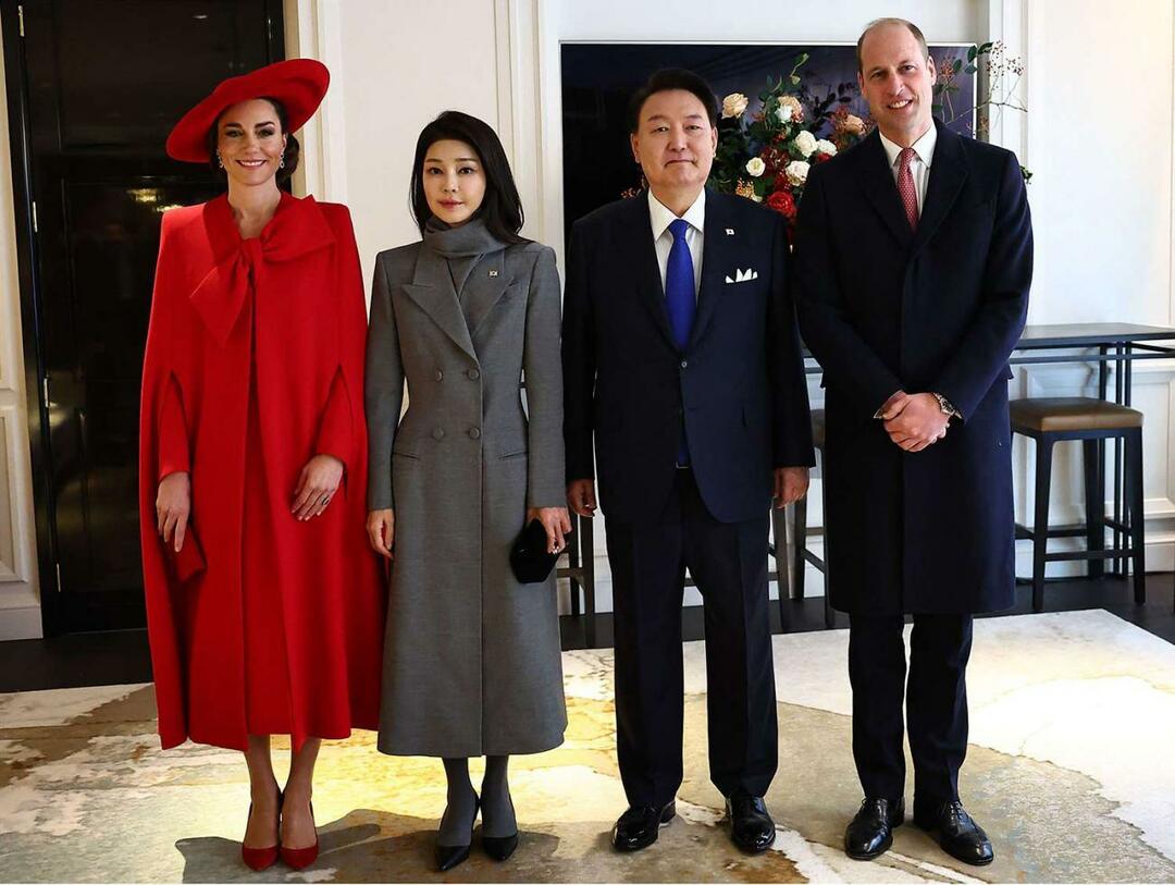 Kate Middleton ja prints William koos Lõuna-Korea presidendi Yoon Suk Yeoli ja tema naise Kim Keon Heega