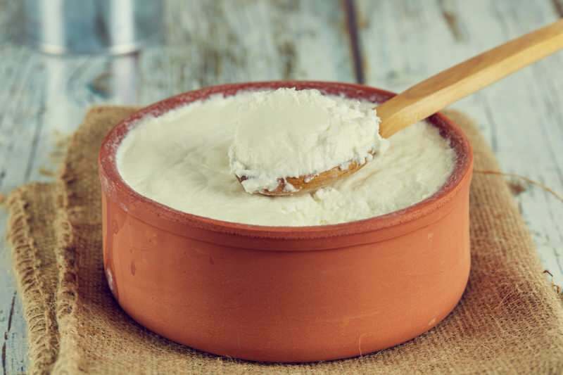 Kuidas valmistada kõige lihtsam pühvlijogurt? Näpunäiteid pühvlipiimast jogurti valmistamiseks