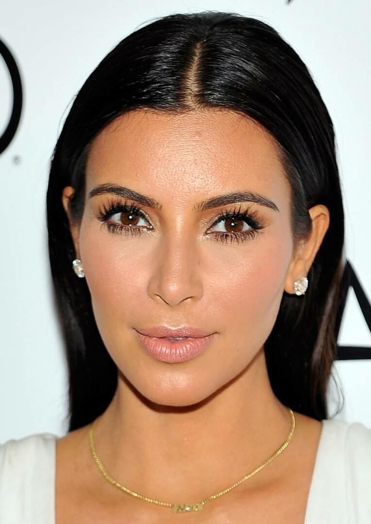 Raske saatmine Sinan Akçılilt Kim Kardashianile!