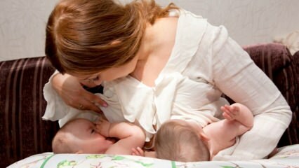 Kuidas tuleks kaksikuid lapsi rinnaga toita? Kaksikute imikute rinnaga toitmise positsioonid