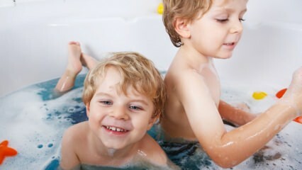 Kuidas tuleks vanemat last vannitada? 
