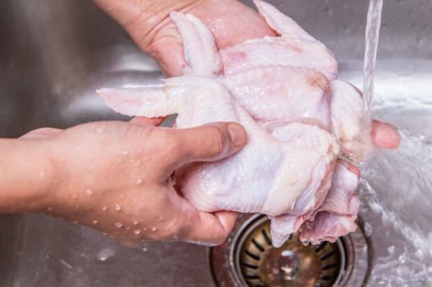 Kuidas tuleks kana puhastada?