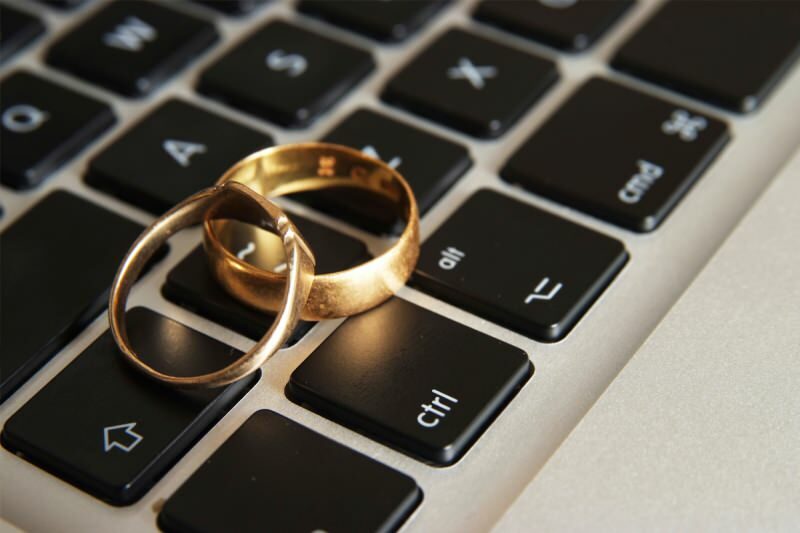 Kas Interneti-abielu on lubatud? Abiellumine kohtumisega võrgus
