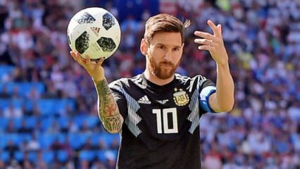 Jalgpallur Messi kandis kostüümi 'Ülestõusmine'!